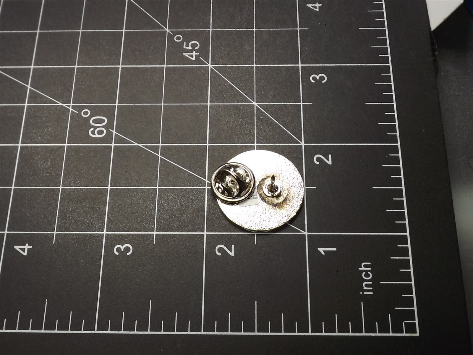s l1600 5061.jpg Army 44th Infantry Division Lapel Pin – Enamel – photo 3