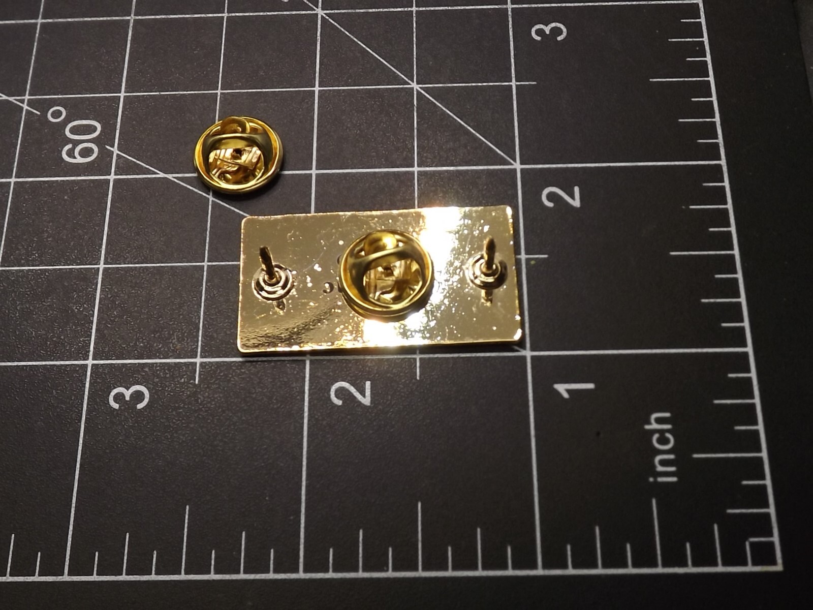 s l1600 5100.jpg "U.S. Marines Veteran" American Flag Lapel Pin – Enamel USMC Veteran Hat Pin – view 4