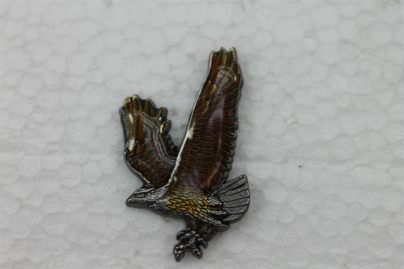 s l1600 5460.jpg Bald Eagle Landing Lapel Pin – Enamel