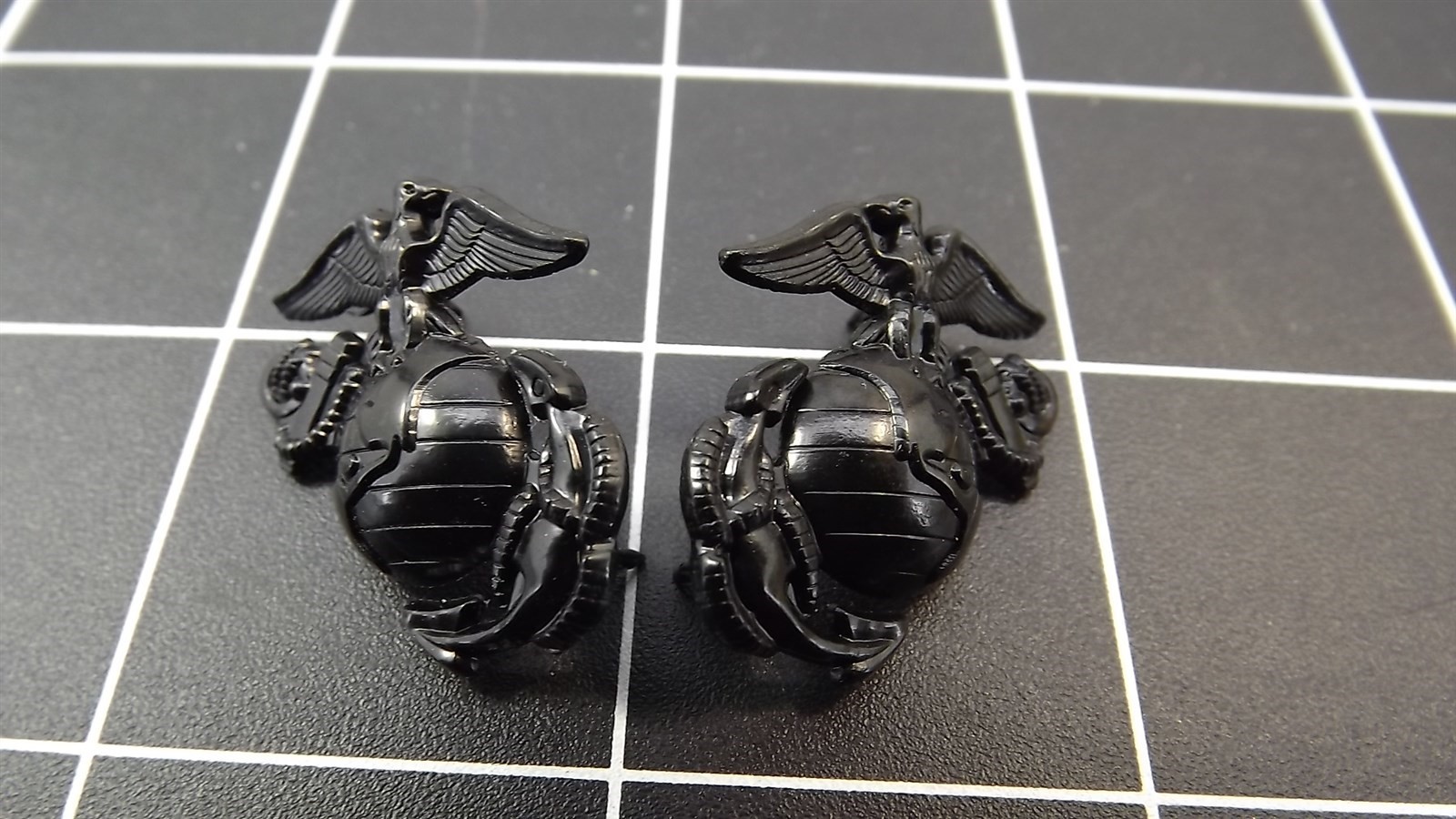 s l1600 5502.jpg USMC Eagle, Globe & Anchor Emblem Pin Set, Left & Right – 1" Subdued Black Matched Pair Hat Pins