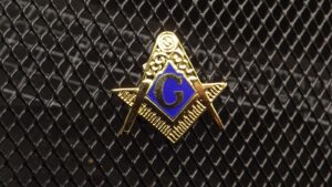 Masonic Square & Compass Lapel Pin (Blue "G") – 3/4" Enamel