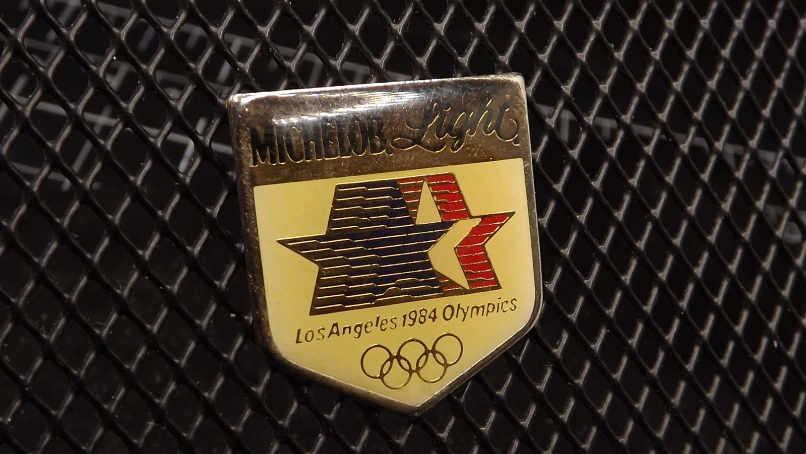 s l1600 5672.jpg 1984 Los Angeles Olympics Michelob Light Lapel Pin