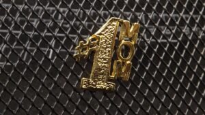 Gold-Tone “#1 Mom” Lapel Pin