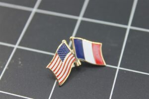 USA & France Crossed Flags Lapel Pin
