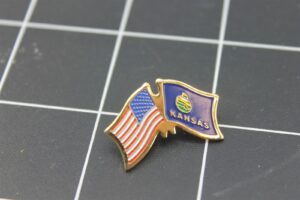 USA & Kansas Crossed Flags Lapel Pin