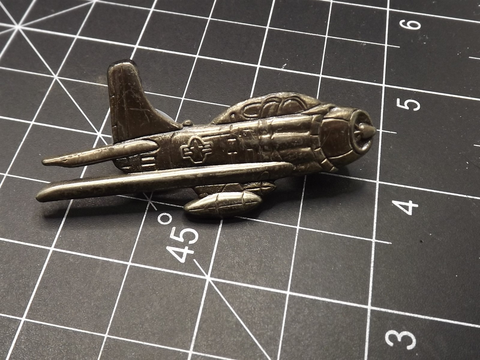 s l1600 6594.jpg AT-6 Texan Trainer Airplane Lapel Pin