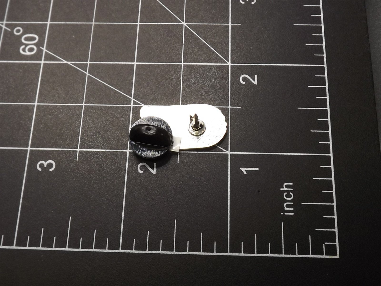 s l1600 6658.jpg Juke Box Lapel Pin – photo 4