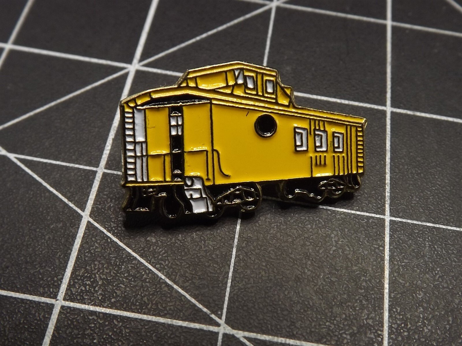 s l1600 6704.jpg Railroad Caboose Lapel Pin (Style C)