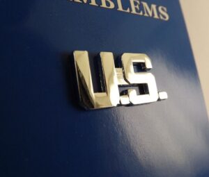 Silver-Tone “U.S.” Script Letters Hat Pin – New 1″ Patriotic U.S. Lapel Pin, Classic Uniform & Cap Accessory
