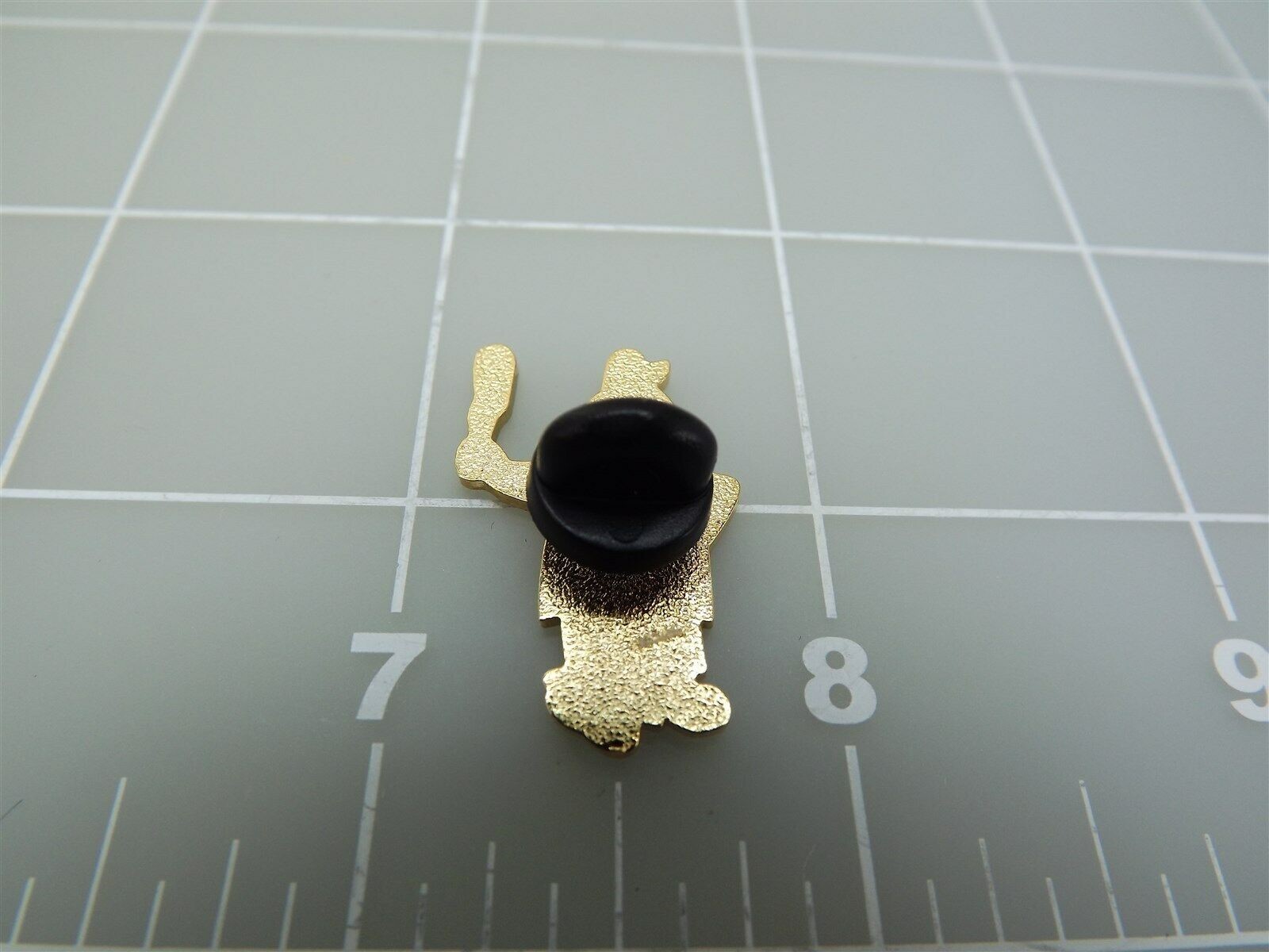 s l1600 8499.jpg Old-Time Policeman's Billy Club Novelty Lapel Pin – photo 2