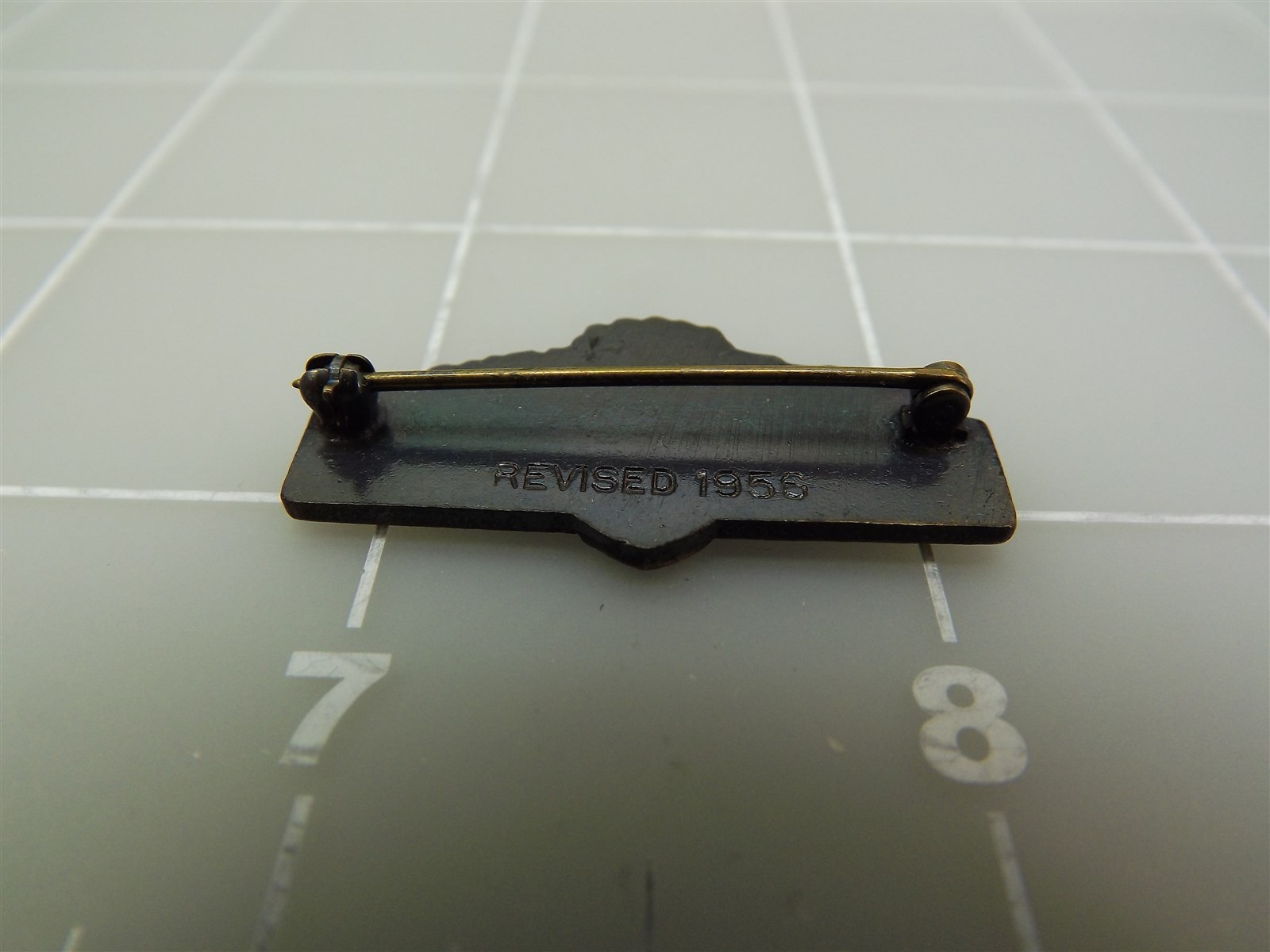 s l1600 8692.jpg 1956 Skate Dancing Proficiency Test Award Pin – photo 3