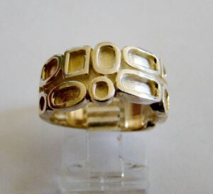 s l1600 8748.jpg