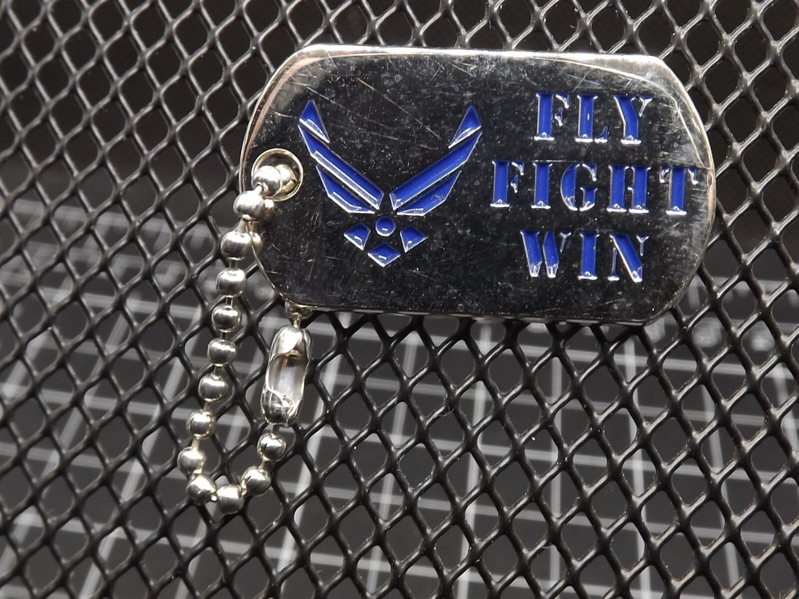 s l1600 919.jpg U.S. Air Force "Fly-Fight-Win" Dog Tag Lapel Pin – photo 2