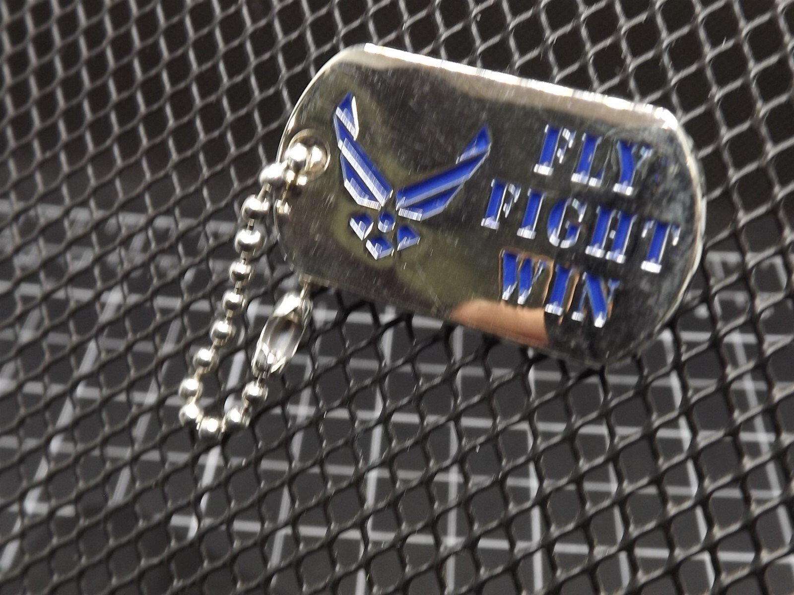 s l1600 920.jpg U.S. Air Force "Fly-Fight-Win" Dog Tag Lapel Pin – photo 3