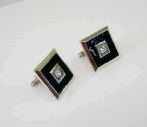 s l1600 9340.jpg