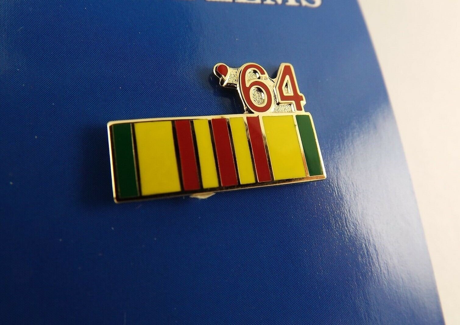 s l1600 994.jpg Vietnam Service Ribbon "'64" Lapel Pin – 7/8" Enamel